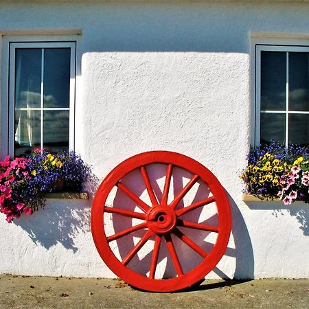Breacan Cottage B&B Кинвара Екстериор снимка