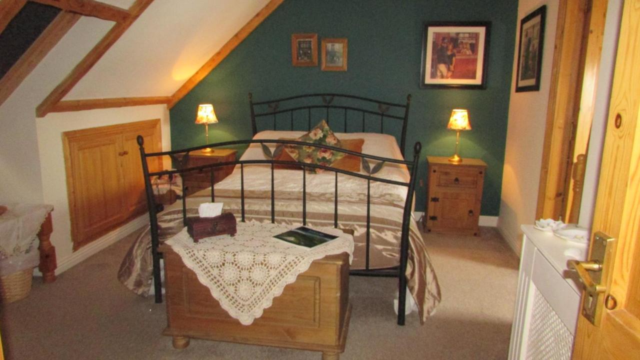 Breacan Cottage B&B Кинвара Екстериор снимка