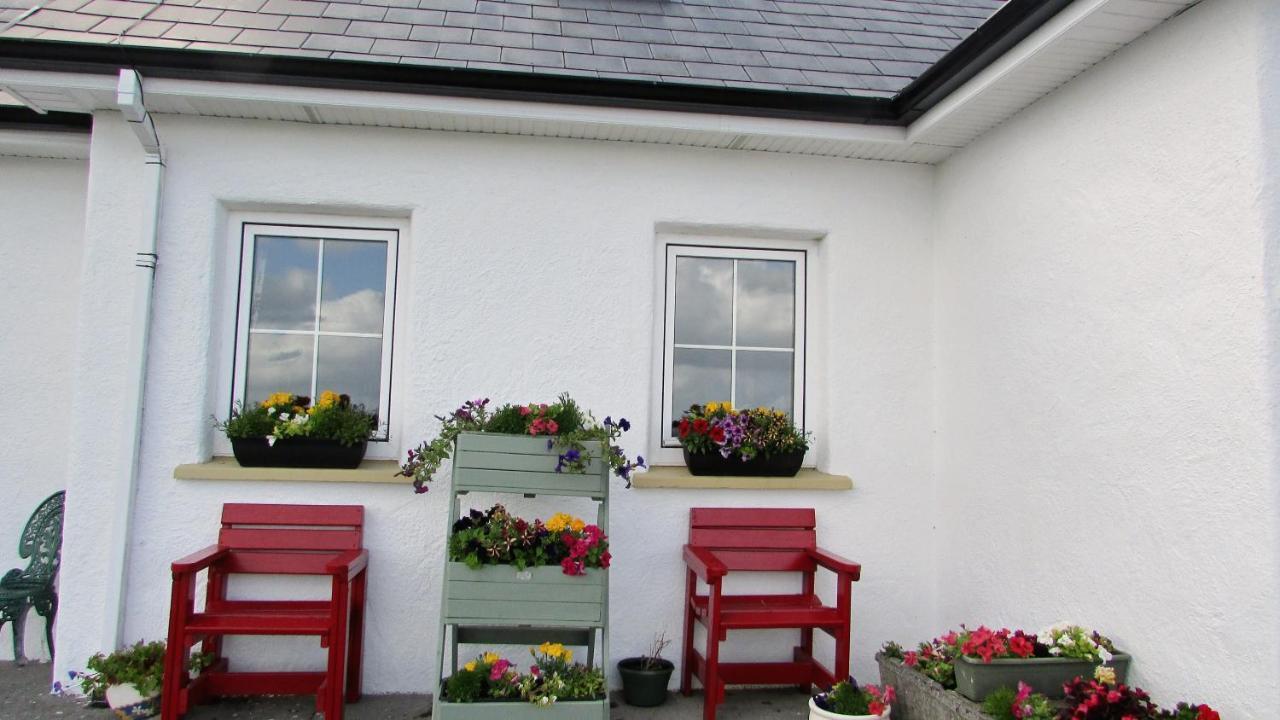 Breacan Cottage B&B Кинвара Екстериор снимка