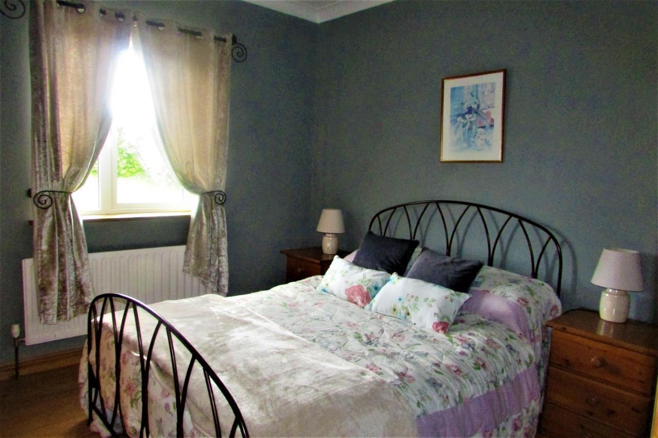 Breacan Cottage B&B Кинвара Екстериор снимка